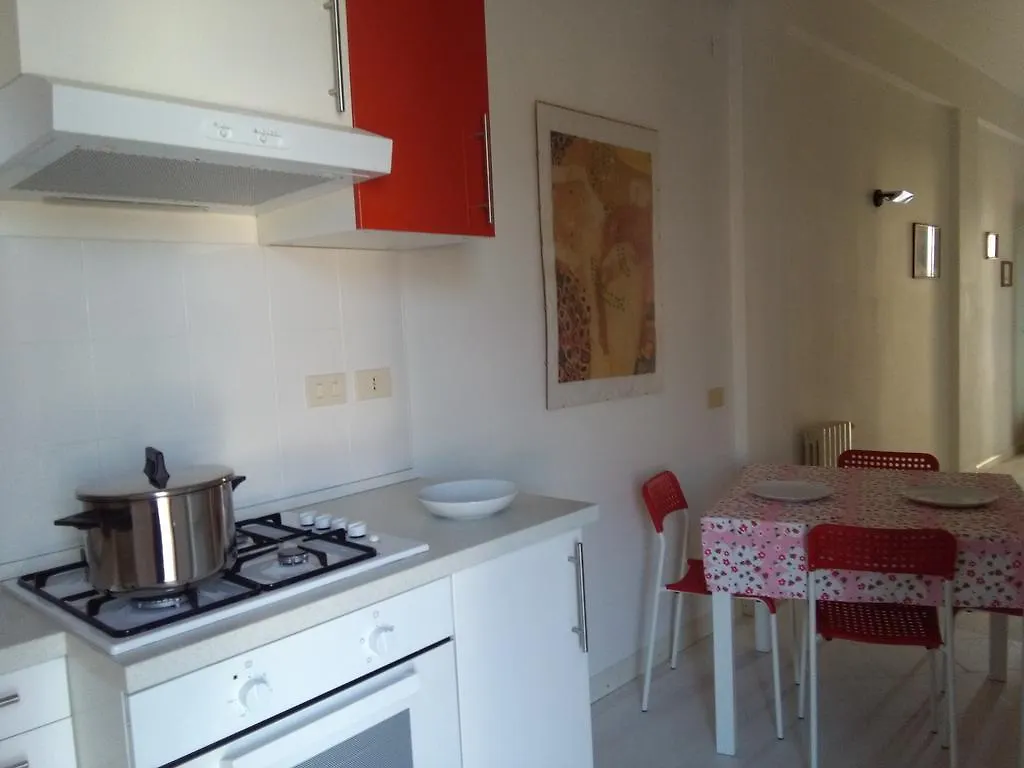 Apartament The House On The Beach Giardini-Naxos Włochy